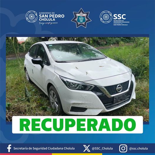 Por: Cortesía Lula Pineda Localizan vehículo con reporte de robo en terreno baldío de Cholula