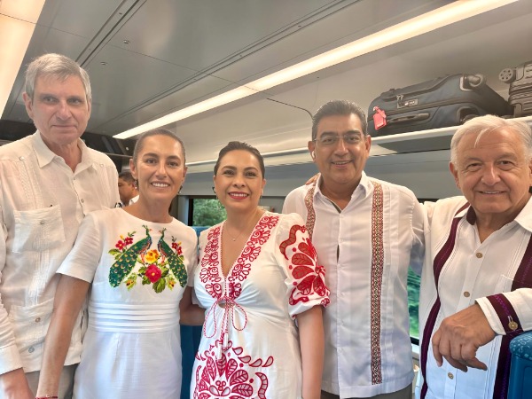 Por: Cortesía Sergio Salomón y Alejandro Armenta acuden a inauguración del Tren Maya