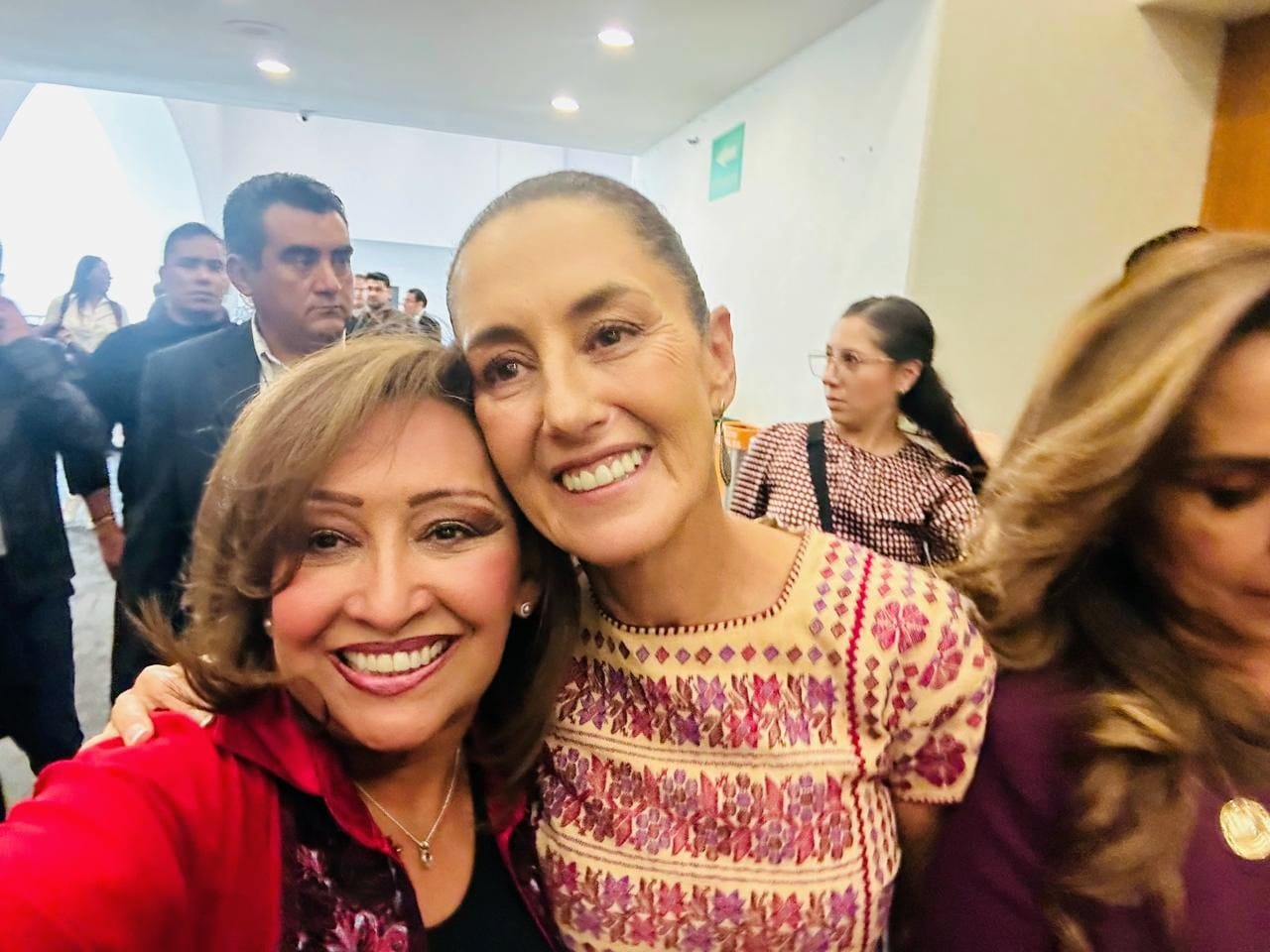 Por: Cortesía Lorena Cuéllar apoya nueva dirigencia de MORENA en congreso nacional