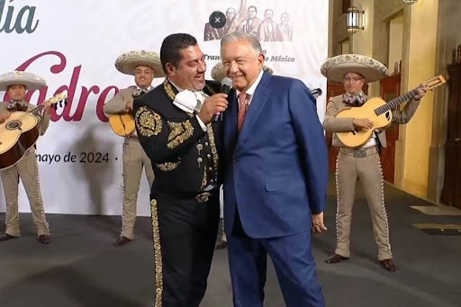 Por: Cortesía AMLO agradece al Gabinete de Seguridad en un convivio de despedida