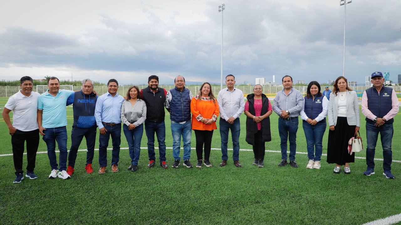 Palabra cumplida en San Antonio Cacalotepec; inaugura Mundo Tlatehui nuevo deportivo