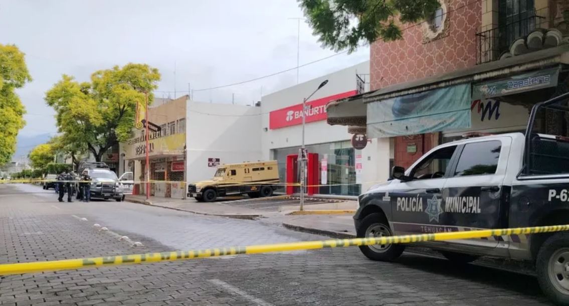 Por: Cortesía Guarda de Cometra dispara a civil en sucursal de Banorte en Tehuacán, Puebla