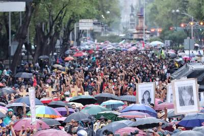 Por: Cortesía AMLO responsabiliza a "conservadores" por destrozos en marcha por Ayotzinapa