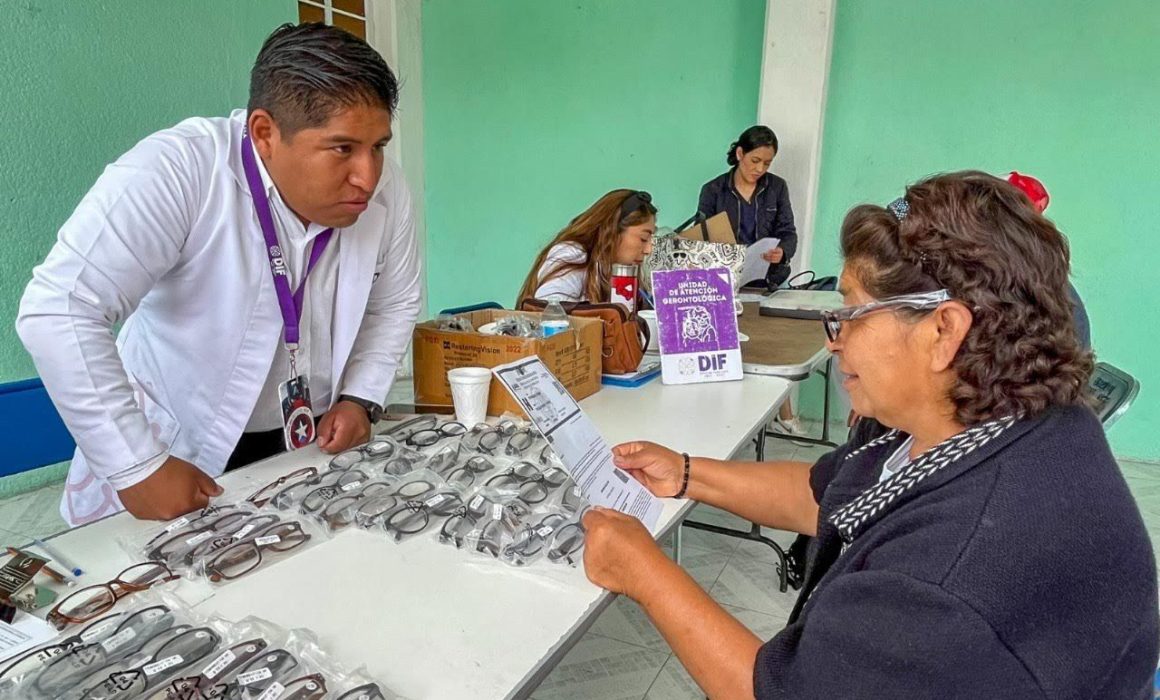 Por: Cortesía ¡Mejora tu Salud Visual! Jornada Exitosa del DIF Huamantla para Adultos Mayores