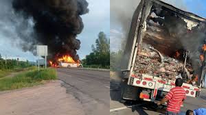 Por: Cortesía Bloqueo en la Maxipista Culiacán-Mazatlán tras quema de vehículos y enfrentamientos en Sinaloa