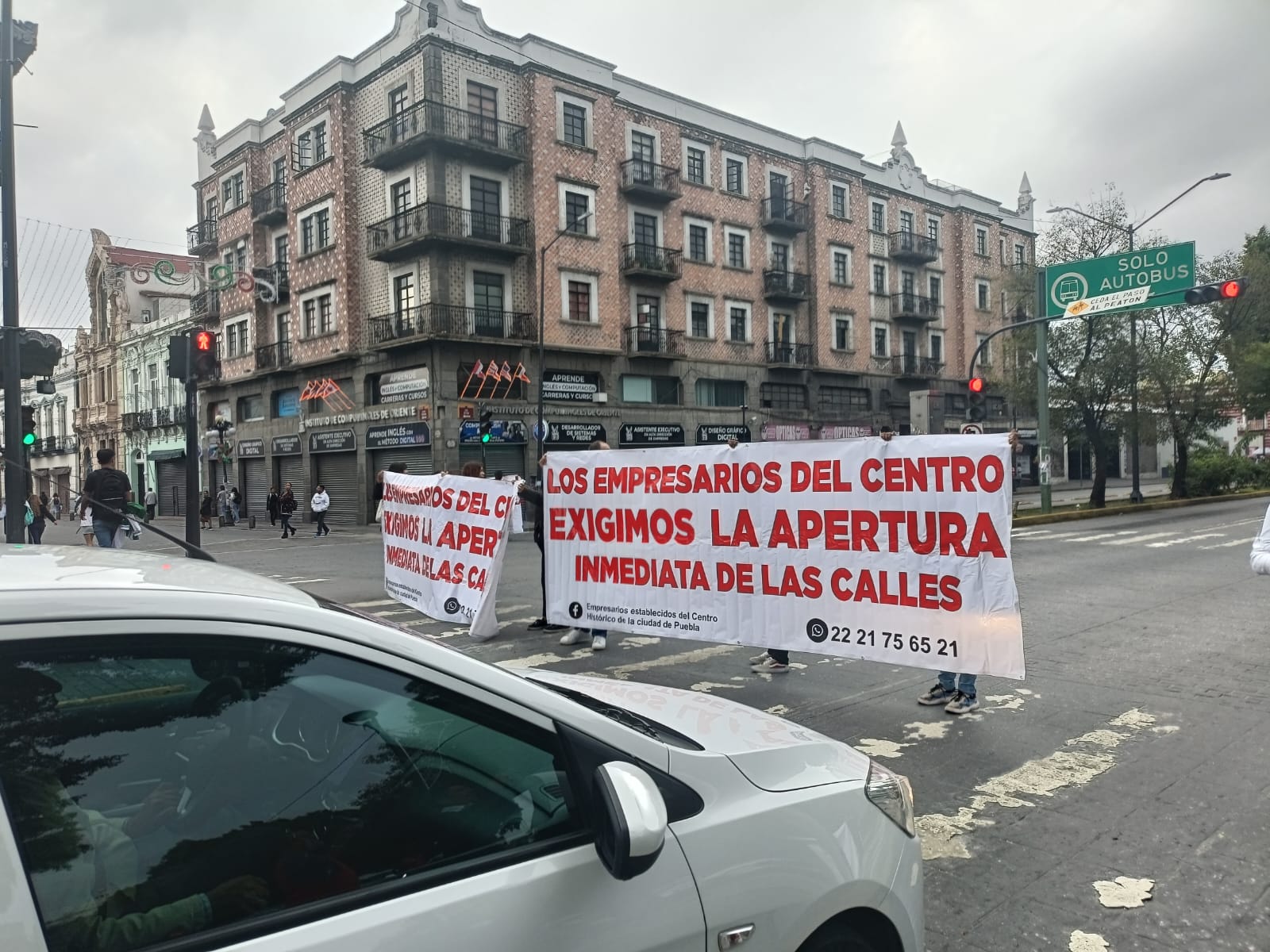 Por: Cortesía Ayuntamiento de Puebla acuerda con Canaco la reapertura paulatina de calles del Centro Histórico