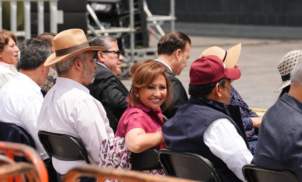 Asiste Lorena Cuéllar a sexto informe de gobierno de AMLO