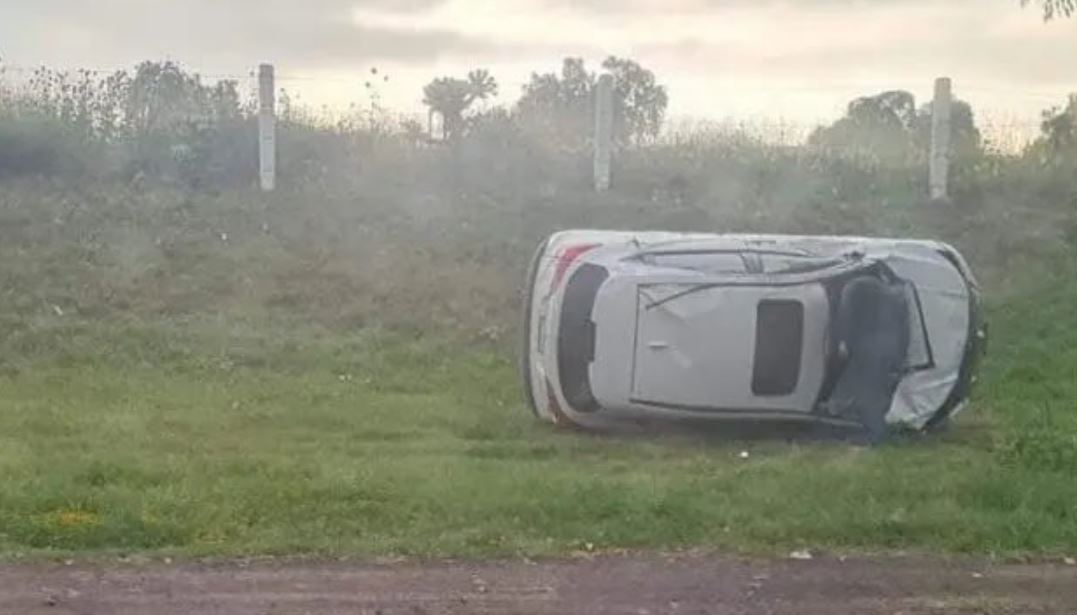 Por: Cortesía Accidente en la autopista México-Pachuca: volcadura deja dos heridos