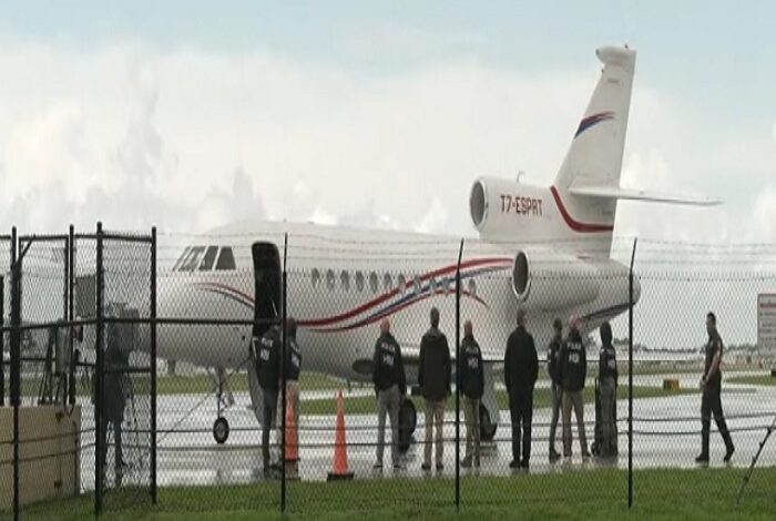 Por: Cortesía República Dominicana niega responsabilidad en la incautación del avión de Maduro por EE.UU.