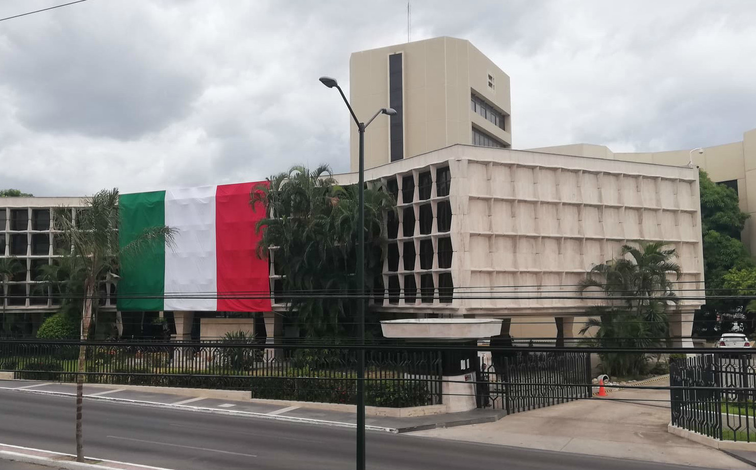 Por: Cortesía Magistrados del Primer Tribunal Colegiado en Materia Penal del Tercer Circuito devuelven bienes de lujo al CJNG