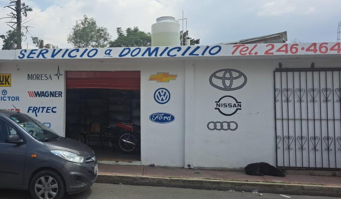 Roban 400 mil pesos en efectivo y repuestos en refaccionaría de Ixtulco