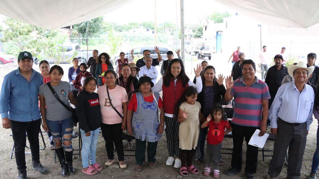 Por: Cortesía Ariadna Ayala amplía entrega de calentadores solares en Atlixco, beneficiando a más comunidades