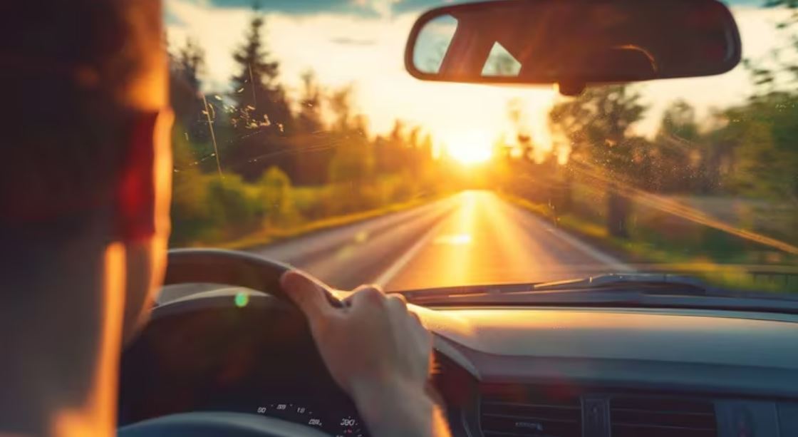 Por: Cortesía ¿Cómo evitar que tu celular se sobrecaliente al cargarlo en el auto?