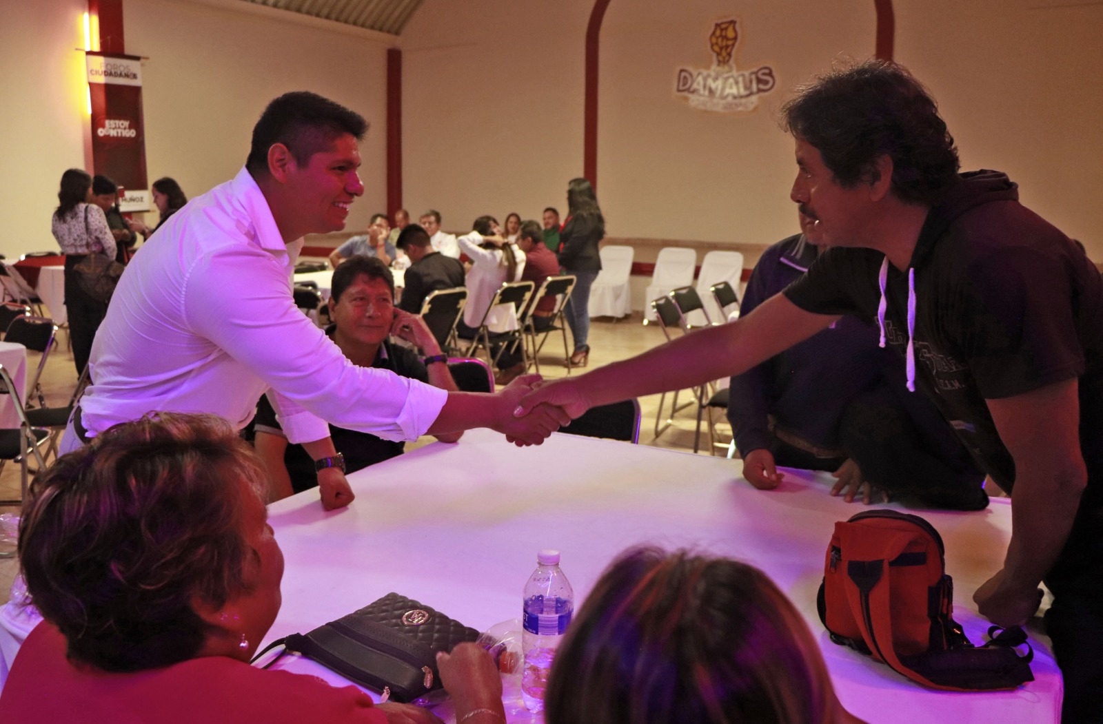 Por: Cortesía Lula Pineda Omar Muñoz se compromete a un gobierno cercano y participativo en Cuautlancingo