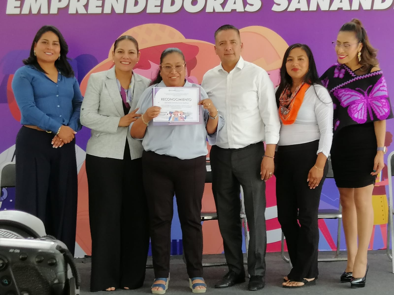 Por: Cortesía Lula Pineda Preside Edmundo Tlatehui Encuentro Mujeres Emprendedoras Sanandreseñas