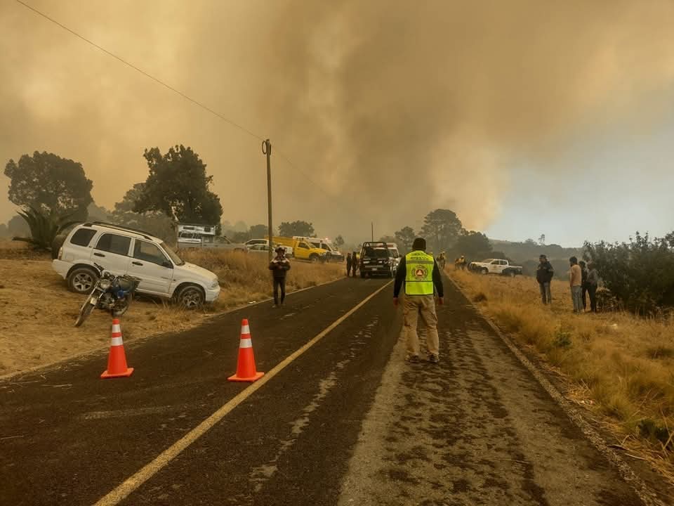 Moviliza gobierno de estado brigadas para combatir incendios en Tlaxcala