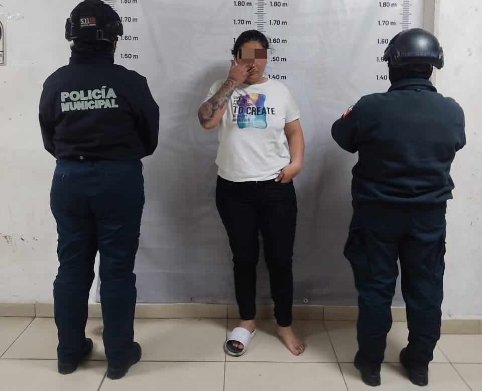 Comunicado oficial Elementos de seguridad pública detuvieron a una mujer por resistencia a particulares, lesiones y daño en propiedad ajena
