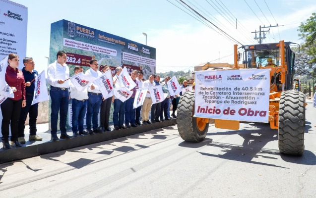 Foto: Cortesía Inicia Alejandro Armenta rehabilitación de carreteras en la Sierra Norte