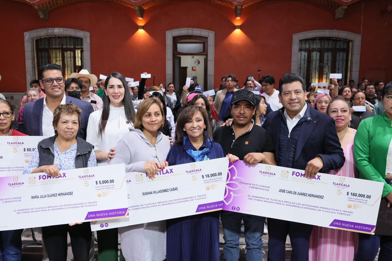 Tlaxcala impulsa a mujeres con créditos y abre guardería pionera
