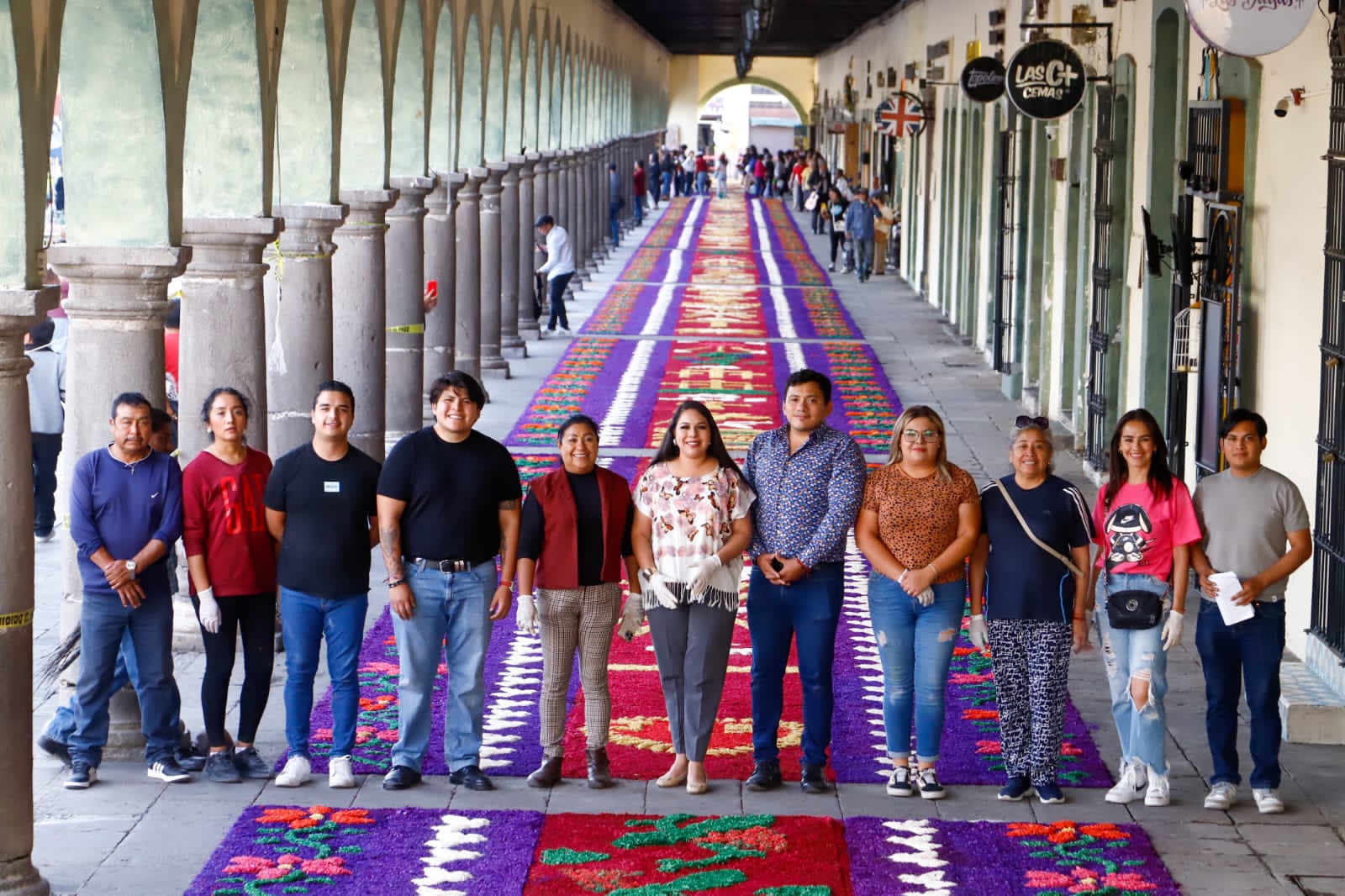 Comunicado oficial Encabeza Tonantzin Fernández la colocación de la alfombra monumental de Semana Santa