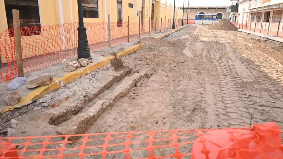 Foto: Cortesía Hallan vestigios de la muralla colonial durante obras en el Centro Histórico