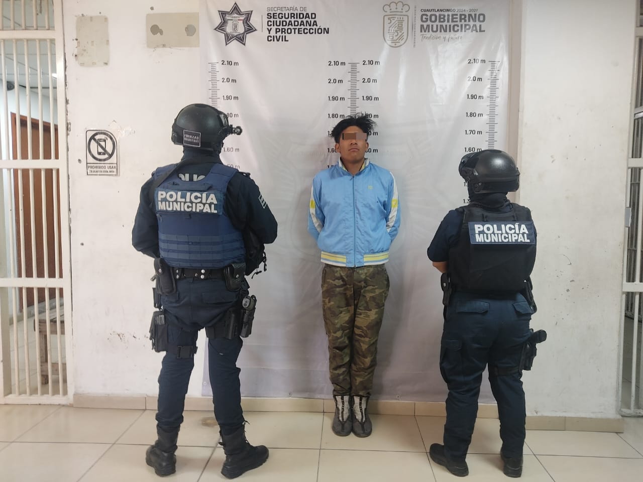 Comunicado oficial La SSCyPC de Cuautlancingo detuvo a una persona por sustraer mercancía de una tienda de conveniencia Oxxo