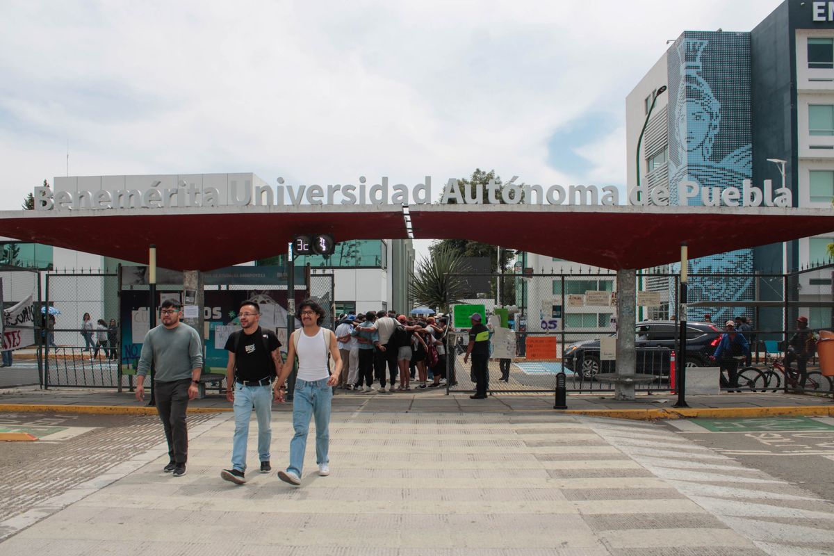 Foto: Cortesía BUAP avanza en acuerdos tras paro estudiantil; estudiantes marchan al zócalo