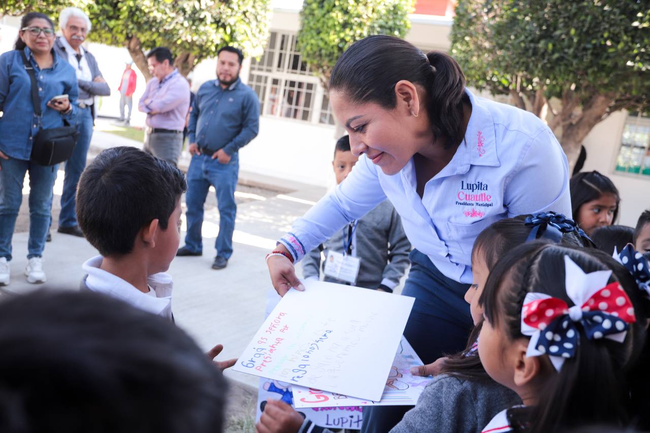 Por: Cortesía Lula Pineda Entregan nuevo módulo de sanitarios en el CAIC de la cabecera municipal