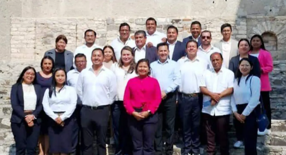 Chiautempan y Tecali sellan alianza para impulsar cultura y comercio