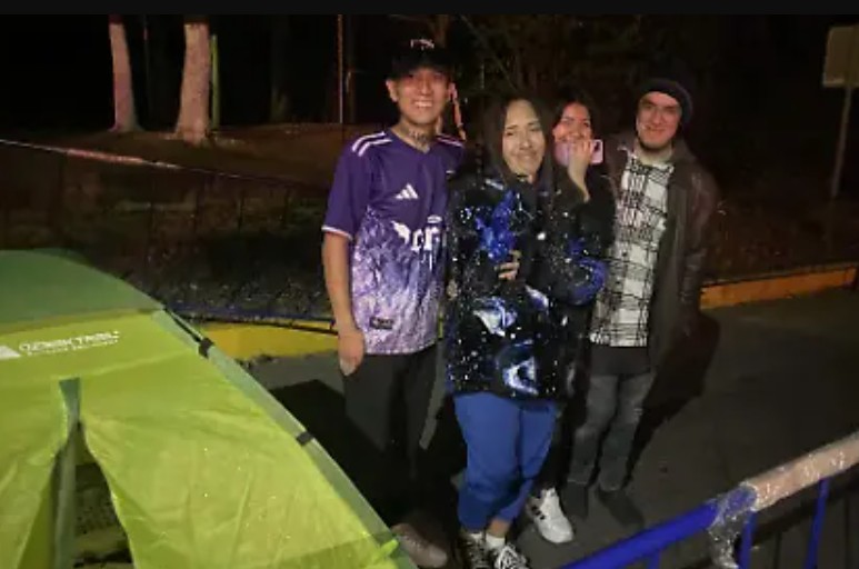 Foto: Cortesía Fans acampan 48 horas antes del concierto de Maroon 5 en Feria de Puebla