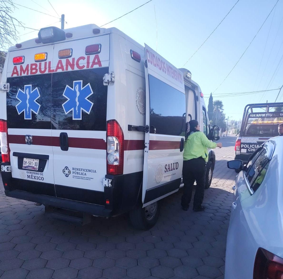 Sujetos armados despojan a familia de camioneta y 300 mil pesos en efectivo en Chiautempan