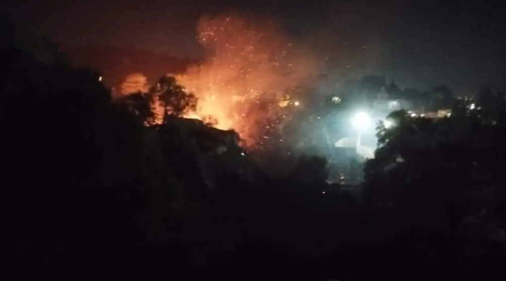 Foto: Cortesía Incendio en Panotla: Vecinos luchan contra el fuego que amenaza sus viviendas