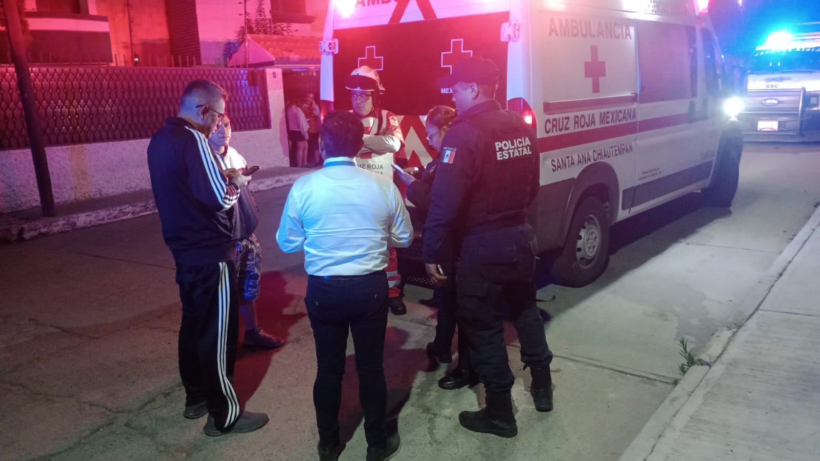 Agrede con arma blanca a su expareja e hiere también al padre de la víctima en Chiautempan