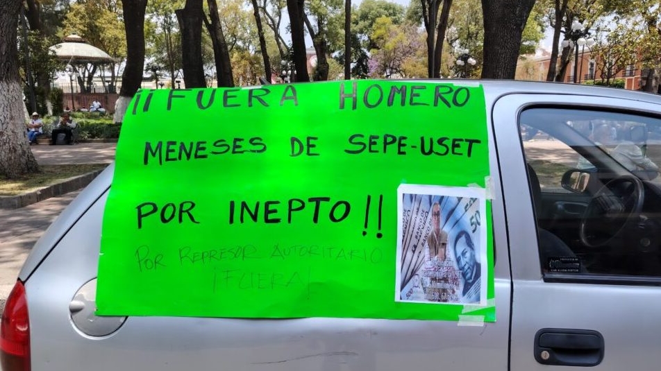 Docentes de Tlaxcala exigen freno a abusos del titular de Educación