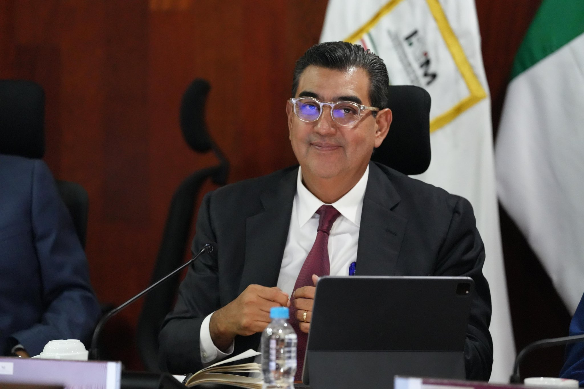 Foto: Cortesía  Sergio Salomón asume el INM; Garduño se despide entre polémica