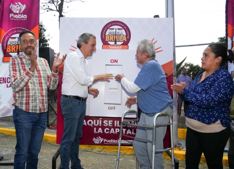 Foto: Cortesía Puebla Brilla: Modernizan 235 luminarias LED en la Colonia Coatepec