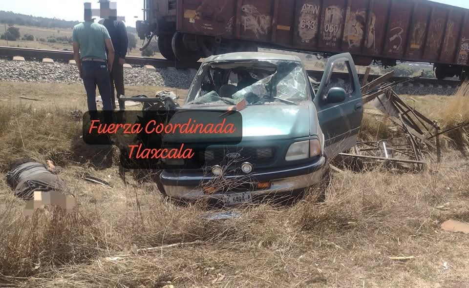 Imprudencia al volante provoca la muerte de dos personas por arrastre del tren