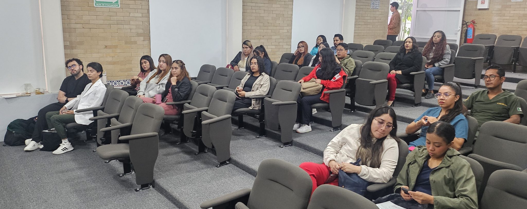 UATx impulsa formación fiscal de pasantes con capacitación especializada