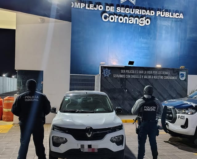 Por: Cortesía Lula Pineda Recuperan vehículo robado tras persecución entre San Pedro Cholula y Coronango