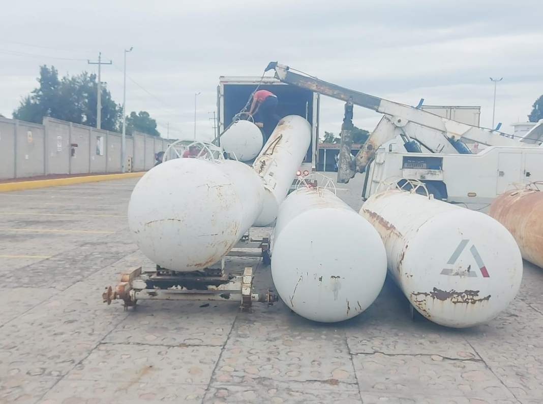 Foto: Cortesía FGR en Tlaxcala destruye más de 47 objetos del delito y mil litros de químicos