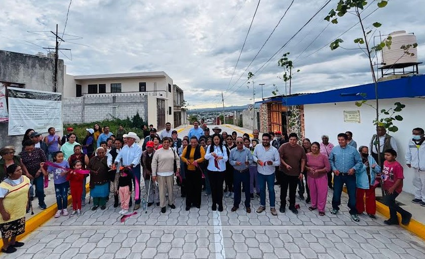 Foto: Cortesía Entrega de pavimentación en San Alfonso