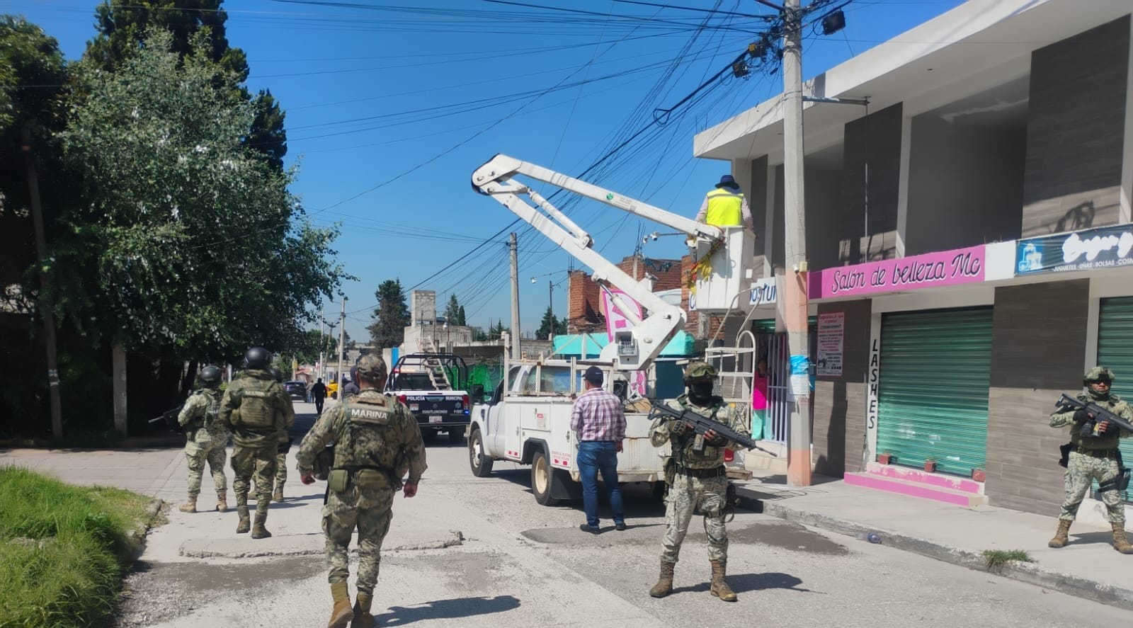 MARINA, SEDENA, Policía Estatal y Municipal desarticulan equipos de video vigilancia no autorizados en Cuautlancingo