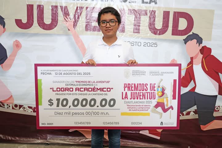 entrega premio juventudes cuautlancingo 5