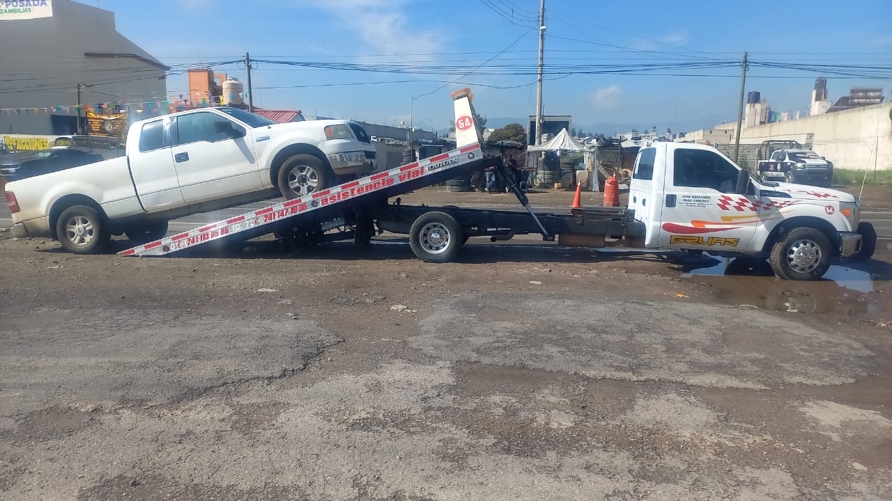 Foto: Cortesía Recuperan camioneta robada y detienen a un hombre en Calpulalpan