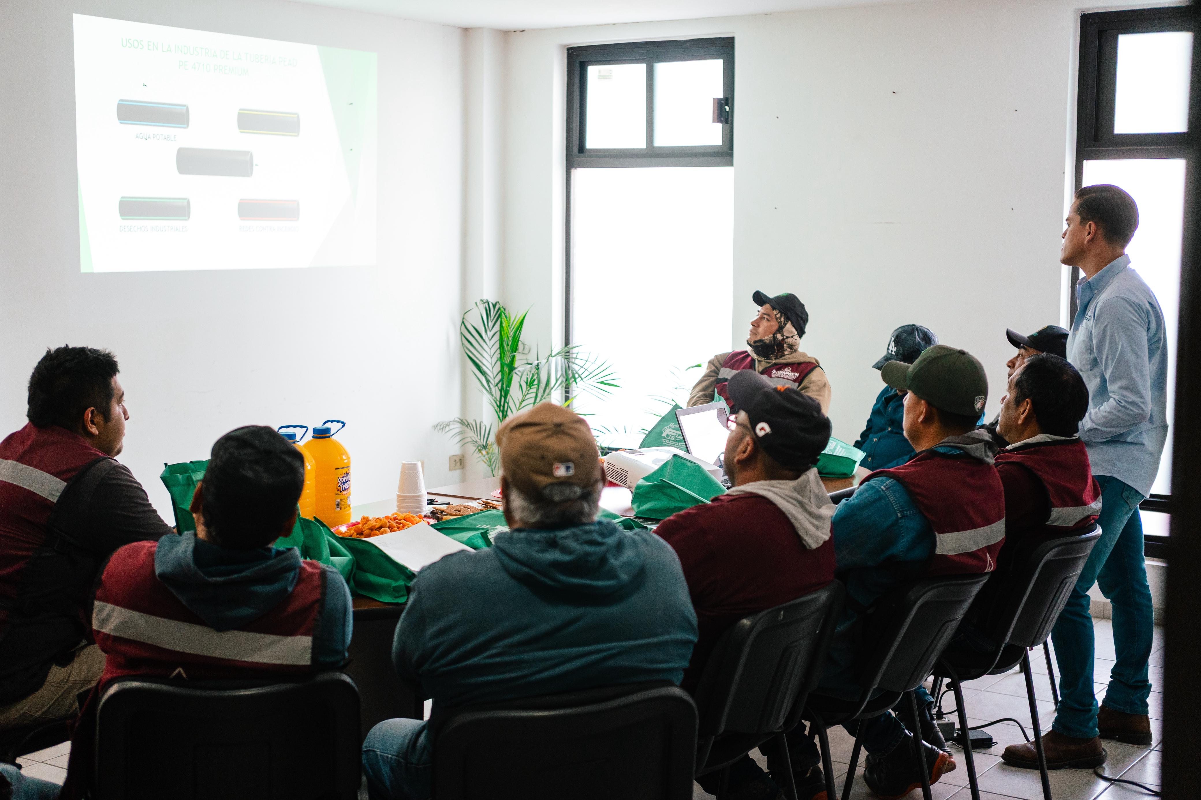 Capacita SOSAPACH a personal operativo en nuevas técnicas y materiales