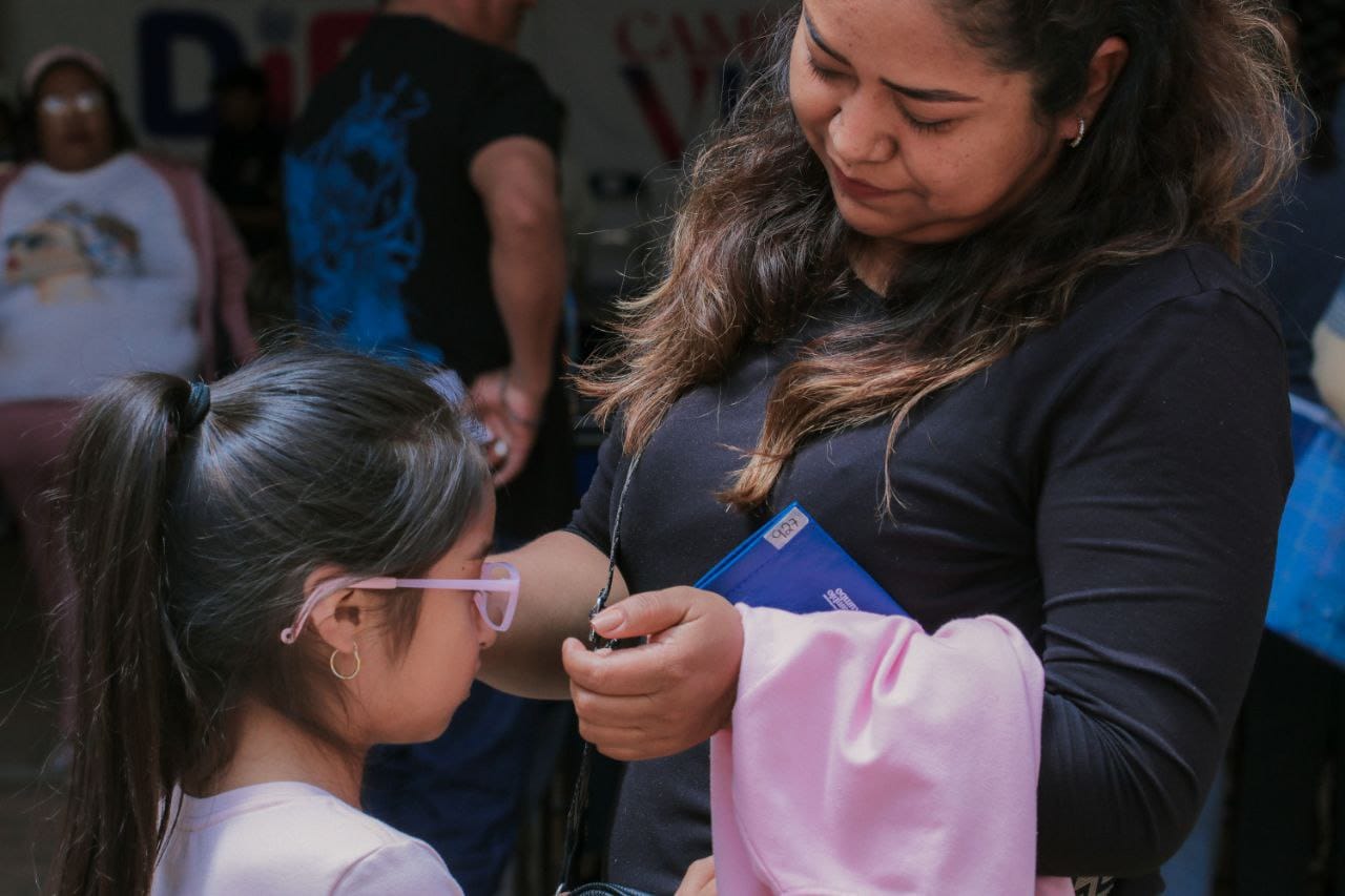 Por: Cortesía Lula Pineda San Andrés Cholula entrega lentes a 500 personas “Cambiando Vidas con Vistas Saludables”