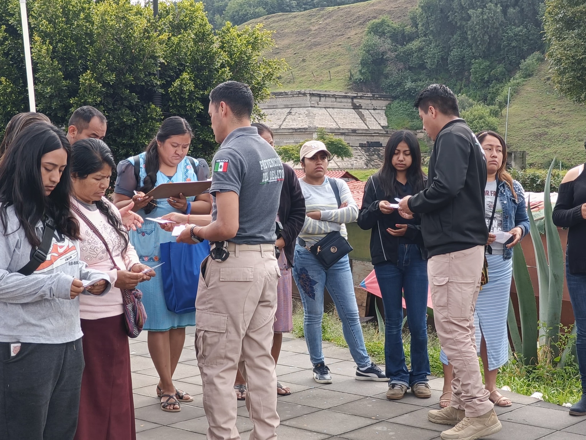 Por: Cortesía Lula Pineda Comerciantes de Soria-Xelhua se integran al Comité de Vigilantes en San Pedro Cholula