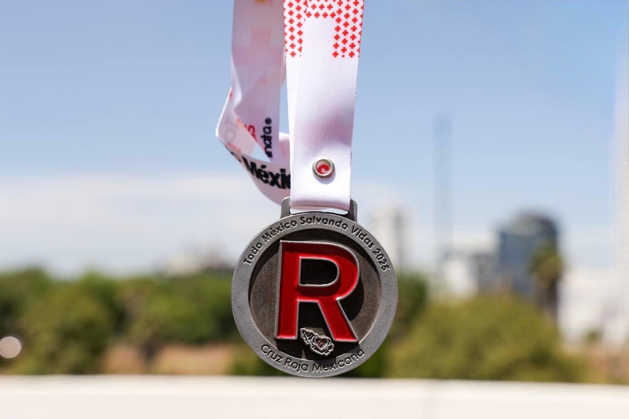 Comunicado oficial Presentan San Andrés Cholula y Cruz Roja Puebla playera y medalla de la Carrera Nacional ‘Todo México Salvando Vidas 2025’