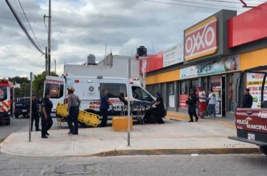 Foto: Cortesía Ataque con arma blanca en OXXO de Los Frailes