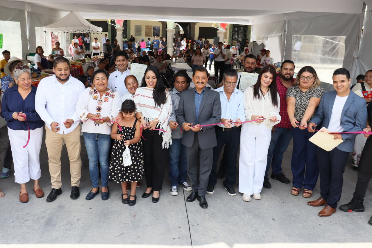 Cholula impulsa su riqueza gastronómica con exposición de Chiles en Nogada